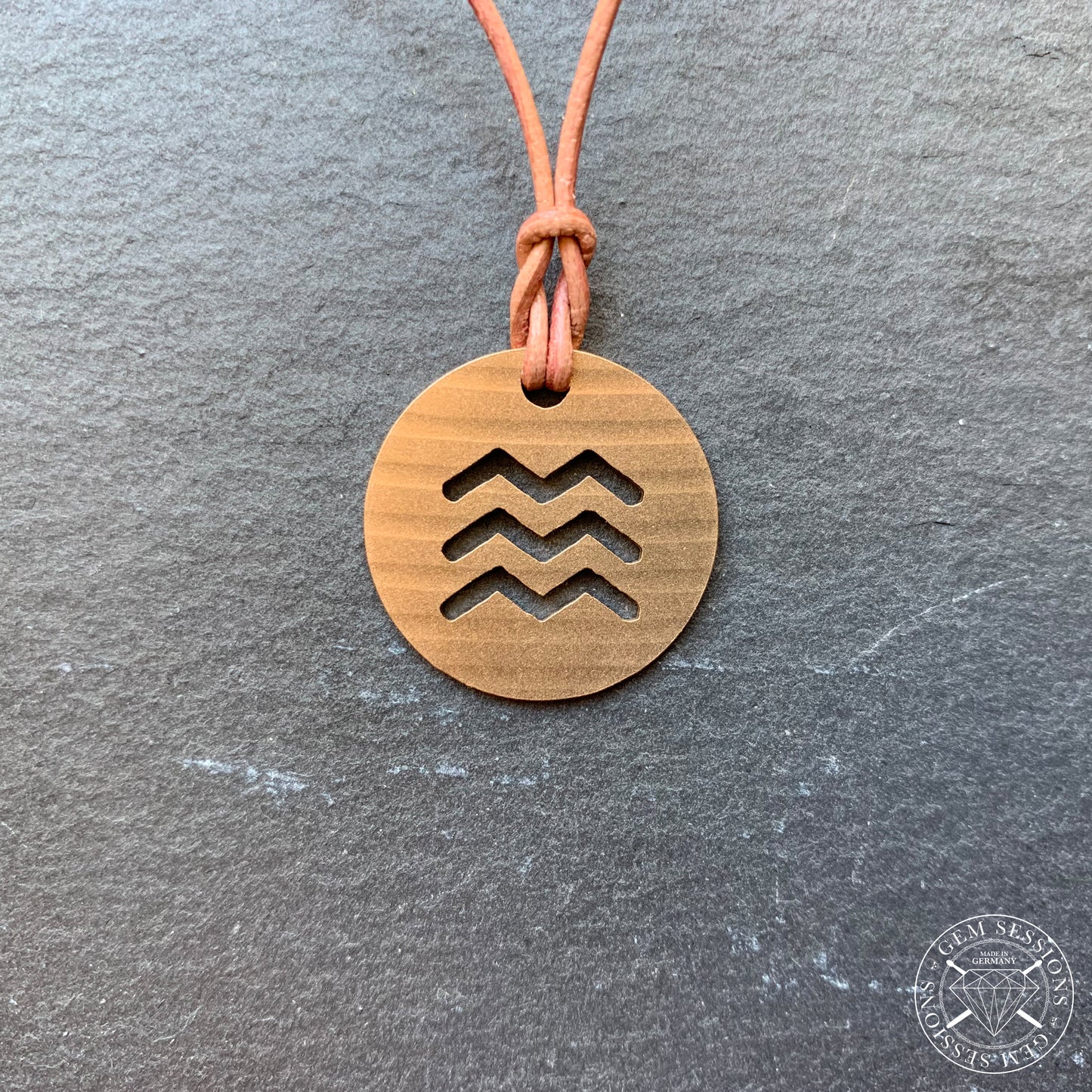 Halskette "FIRE" aus Schlagzeugbecken (Vier Elemente | Upcycling | Bronze)