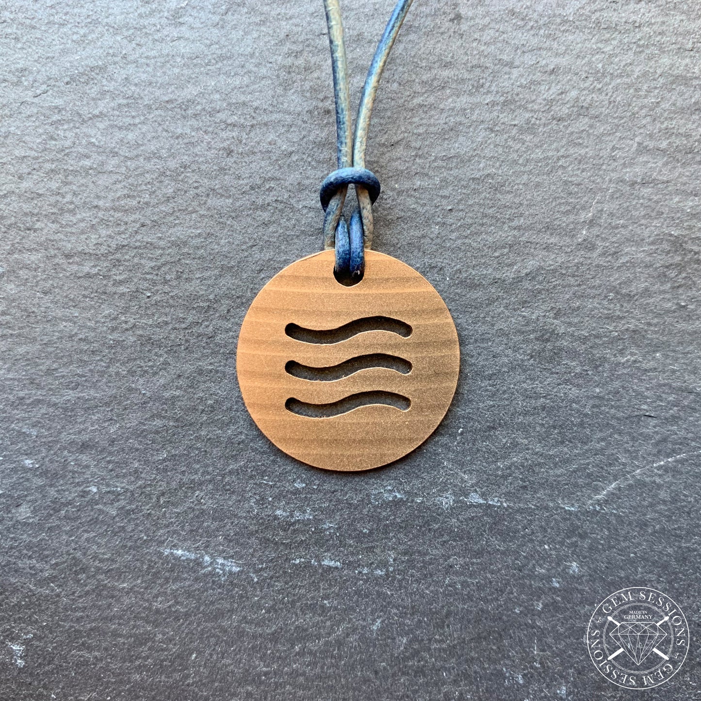 Halskette "WATER" aus Schlagzeugbecken (Vier Elemente | Upcycling | Bronze)