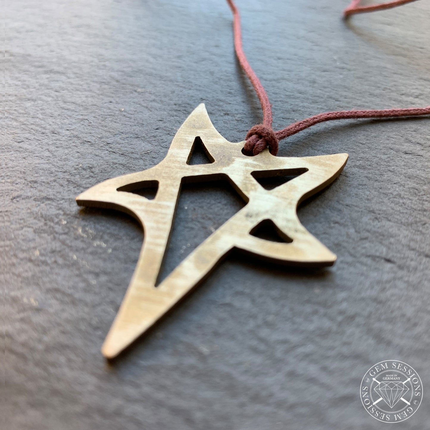 Halskette "PENTORGAN" aus Schlagzeugbecken (Pagan | Upcycling | Bronze)