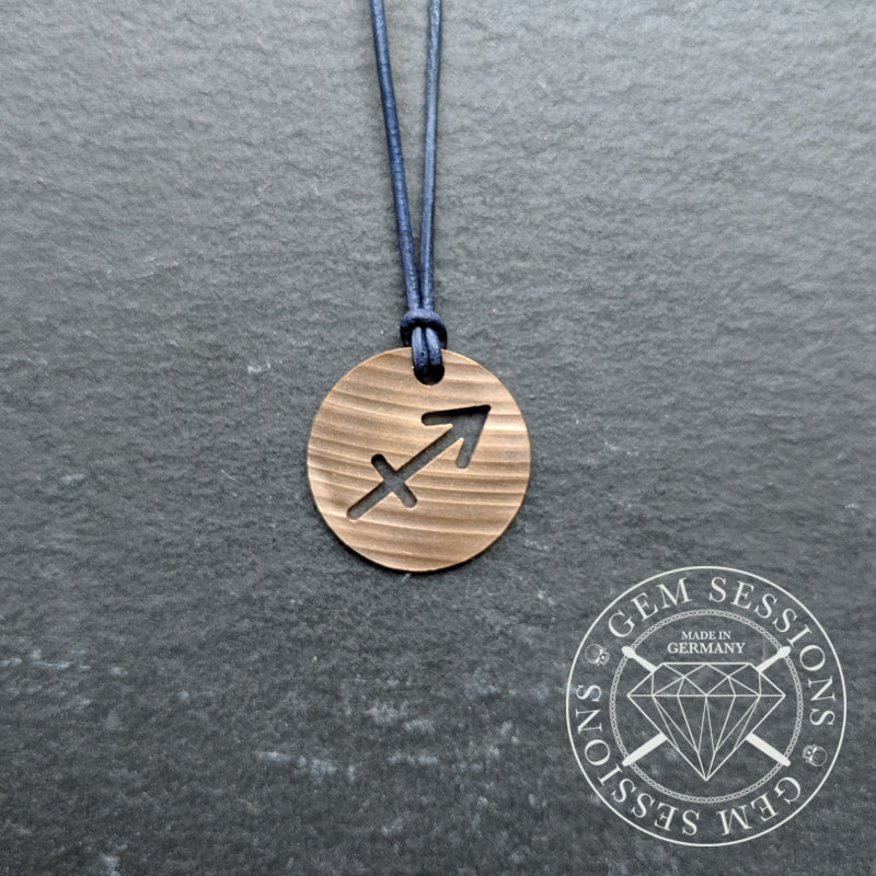Halskette "SAGITTARIUS" aus Schlagzeugbecken (Sternzeichen | Upcycling | Bronze)